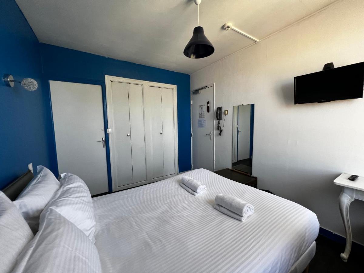 Hotel Les Montois ソー エクステリア 写真