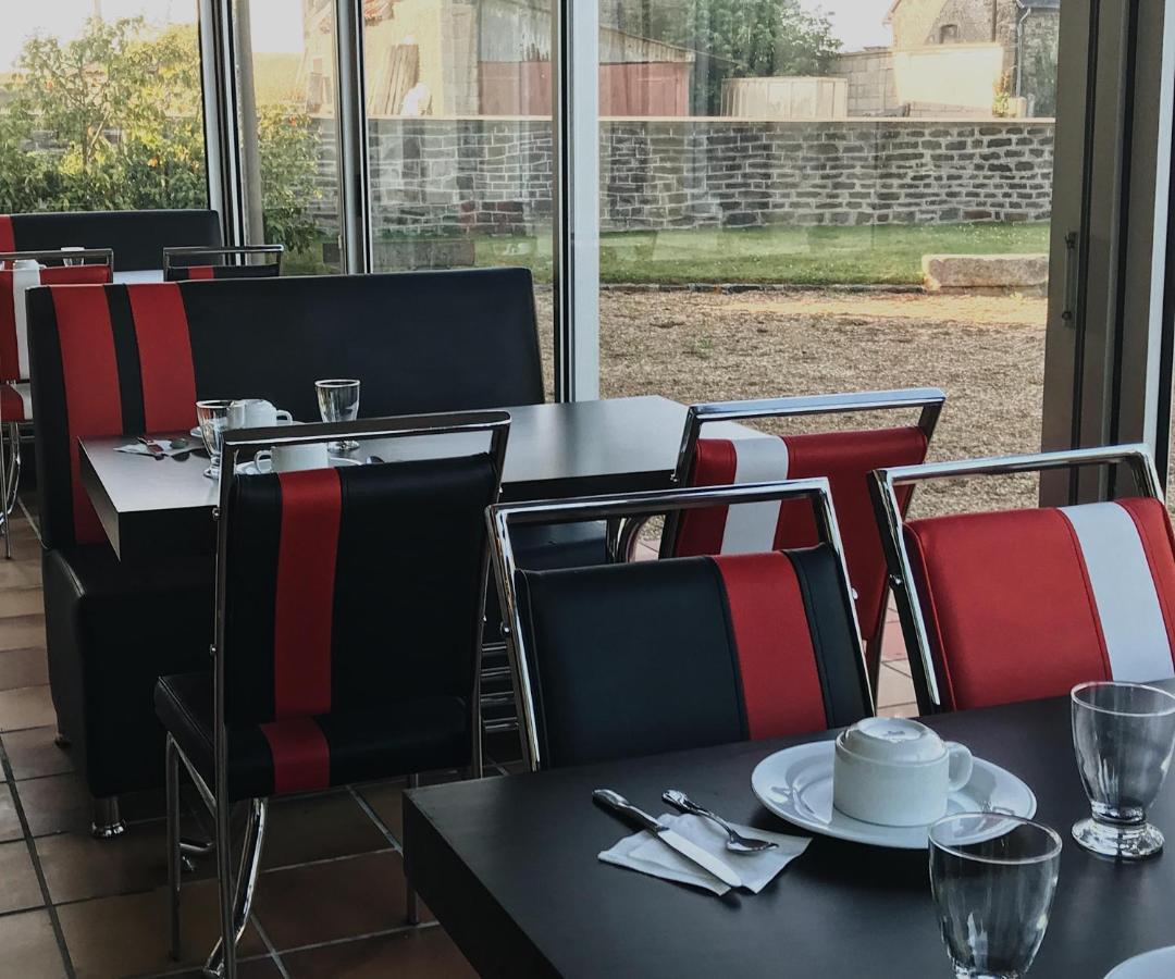 Hotel Les Montois ソー エクステリア 写真