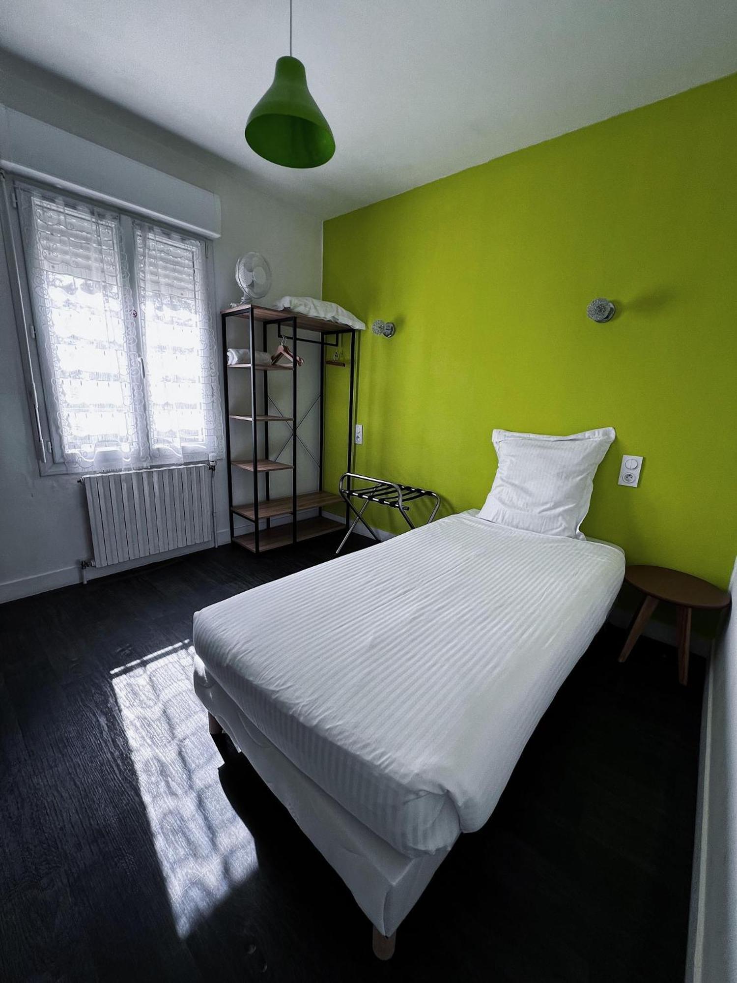 Hotel Les Montois ソー エクステリア 写真