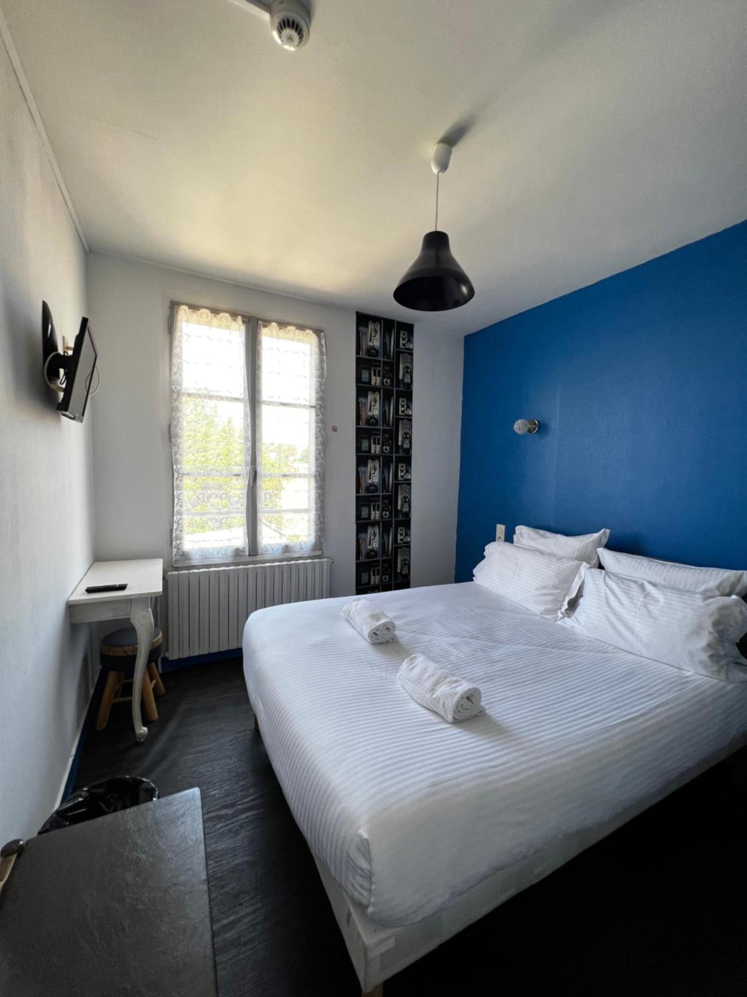 Hotel Les Montois ソー エクステリア 写真